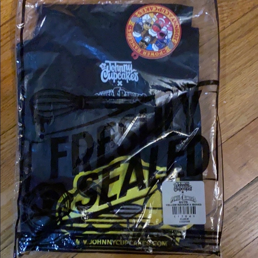 Johnny cupcakes black power ranger in package M